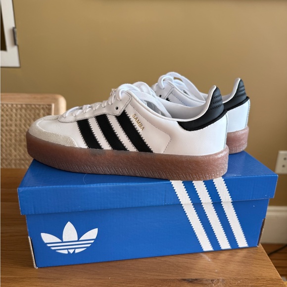 adidas Shoes - Adidas Sambae Size 6